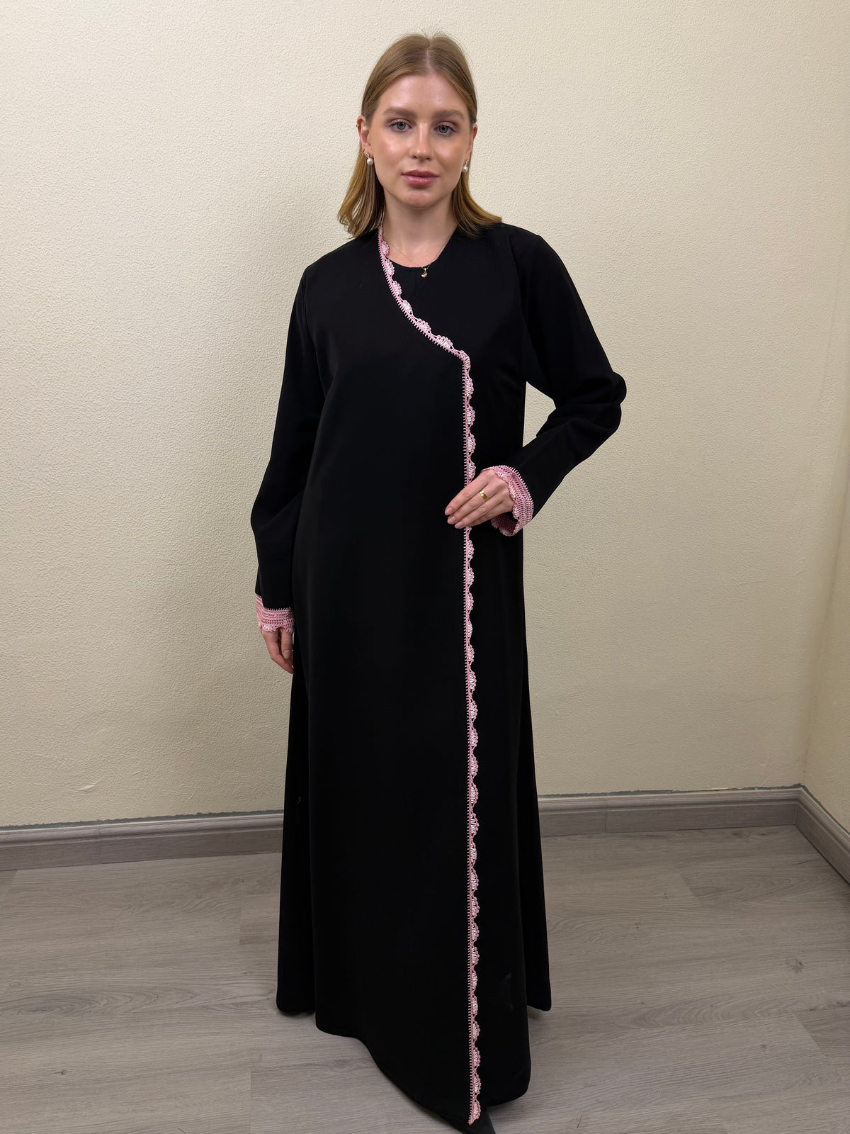 Barbie Blush Abaya