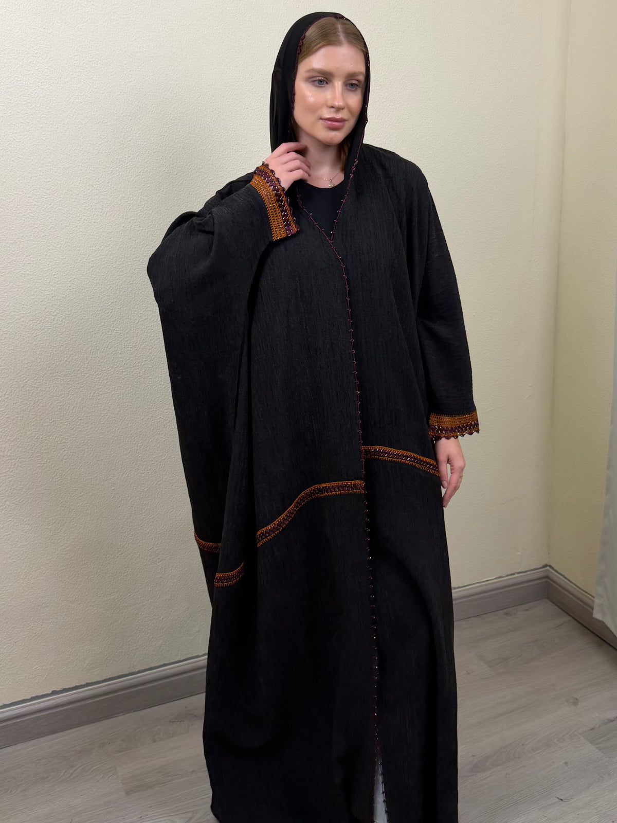 Makhmal Bloom Abaya 🤎🍷