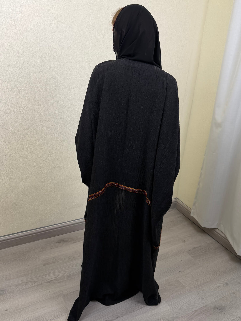 Makhmal Bloom Abaya 🤎🍷