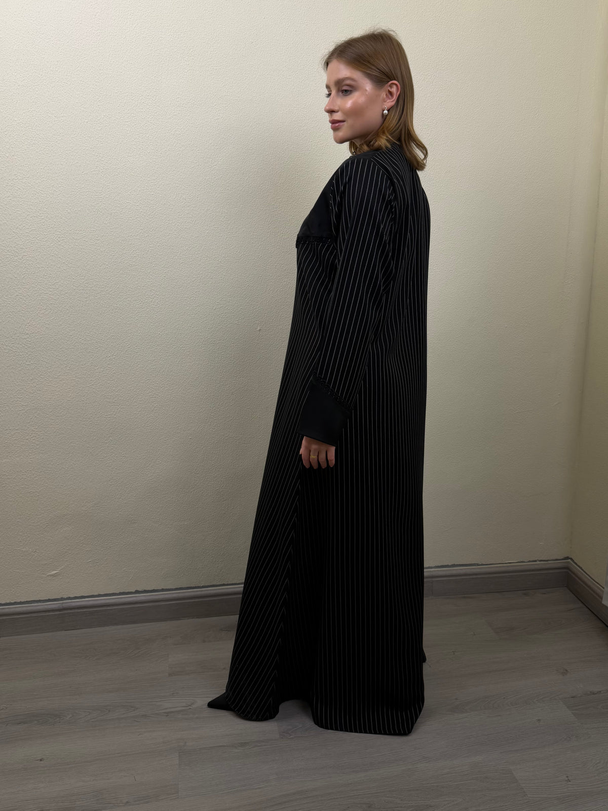 Black & White Line Abaya