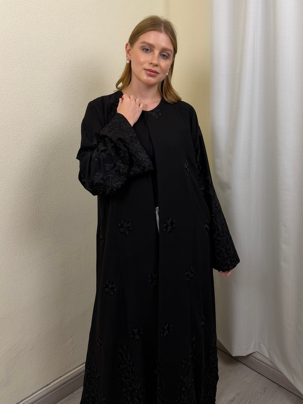 Flower Thread Abaya