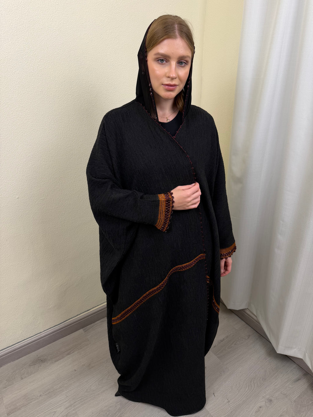 Makhmal Bloom Abaya 🤎🍷