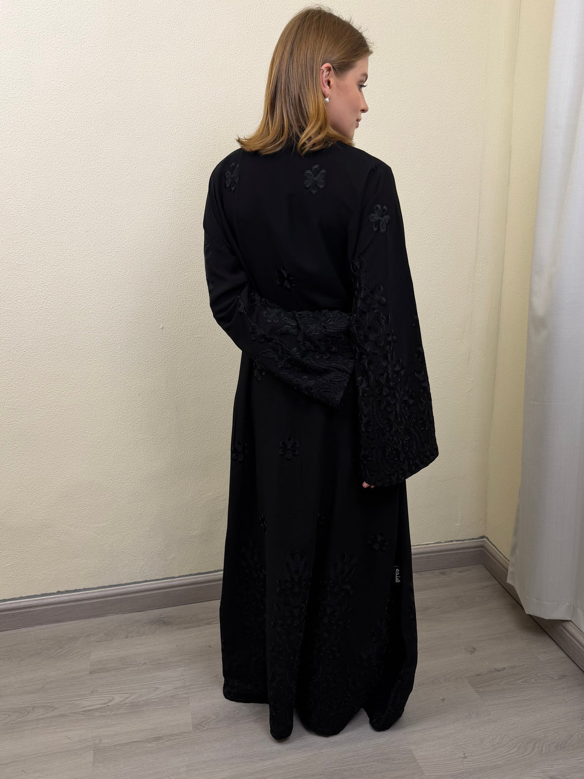 Flower Thread Abaya